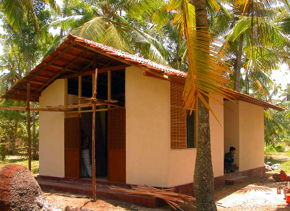 Tsunami Safe(R)House   

(Competition - Built)                       
